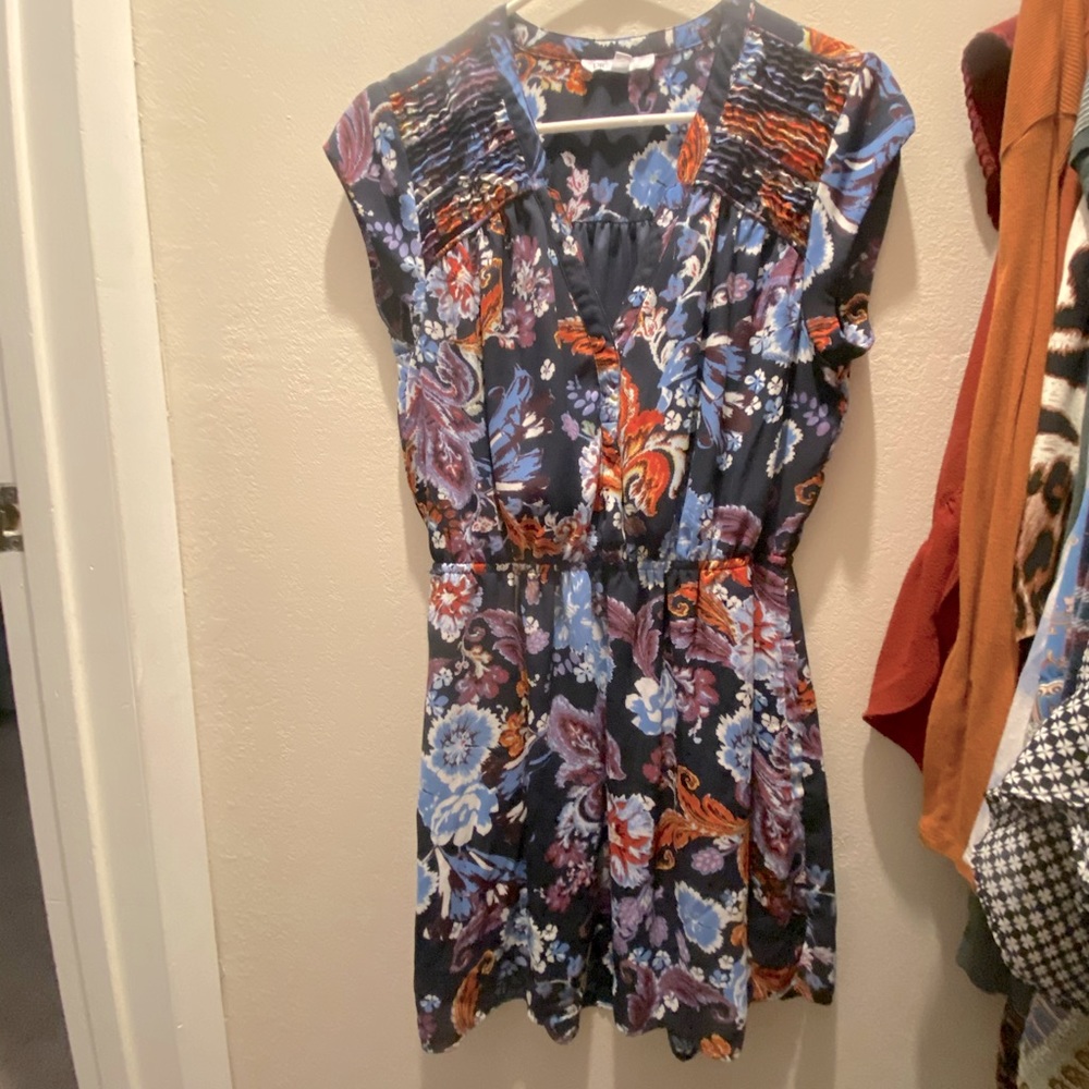 Floral dress with pockets